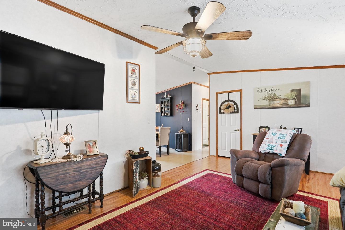 5613 Classic Court Property Photo 10