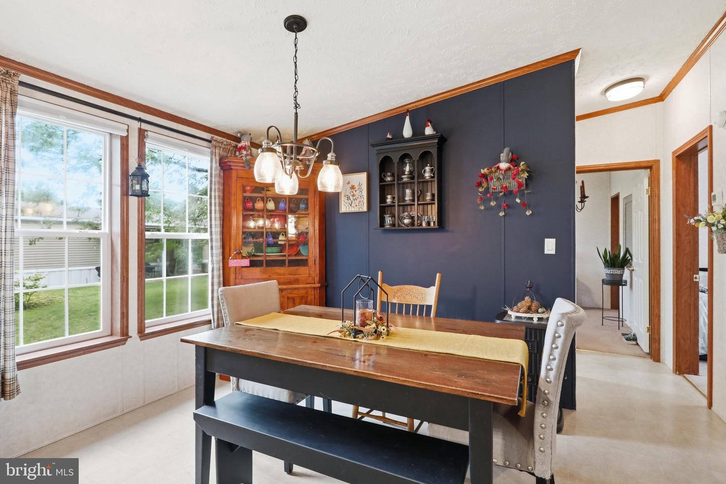 5613 Classic Court Property Photo 12
