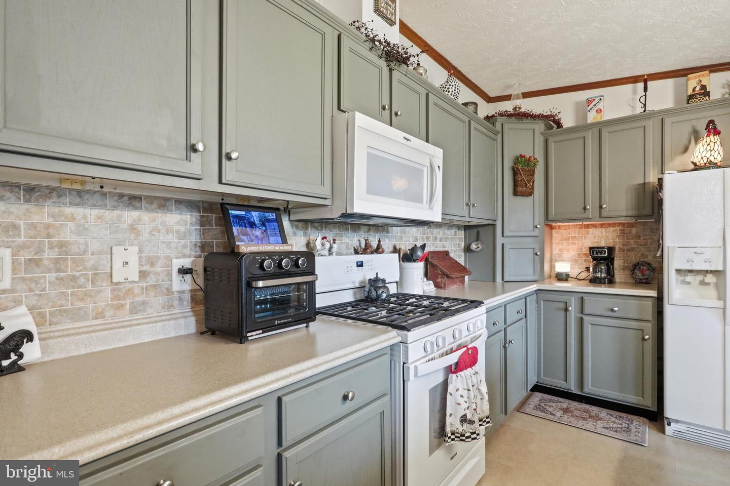 5613 Classic Court Property Photo 18