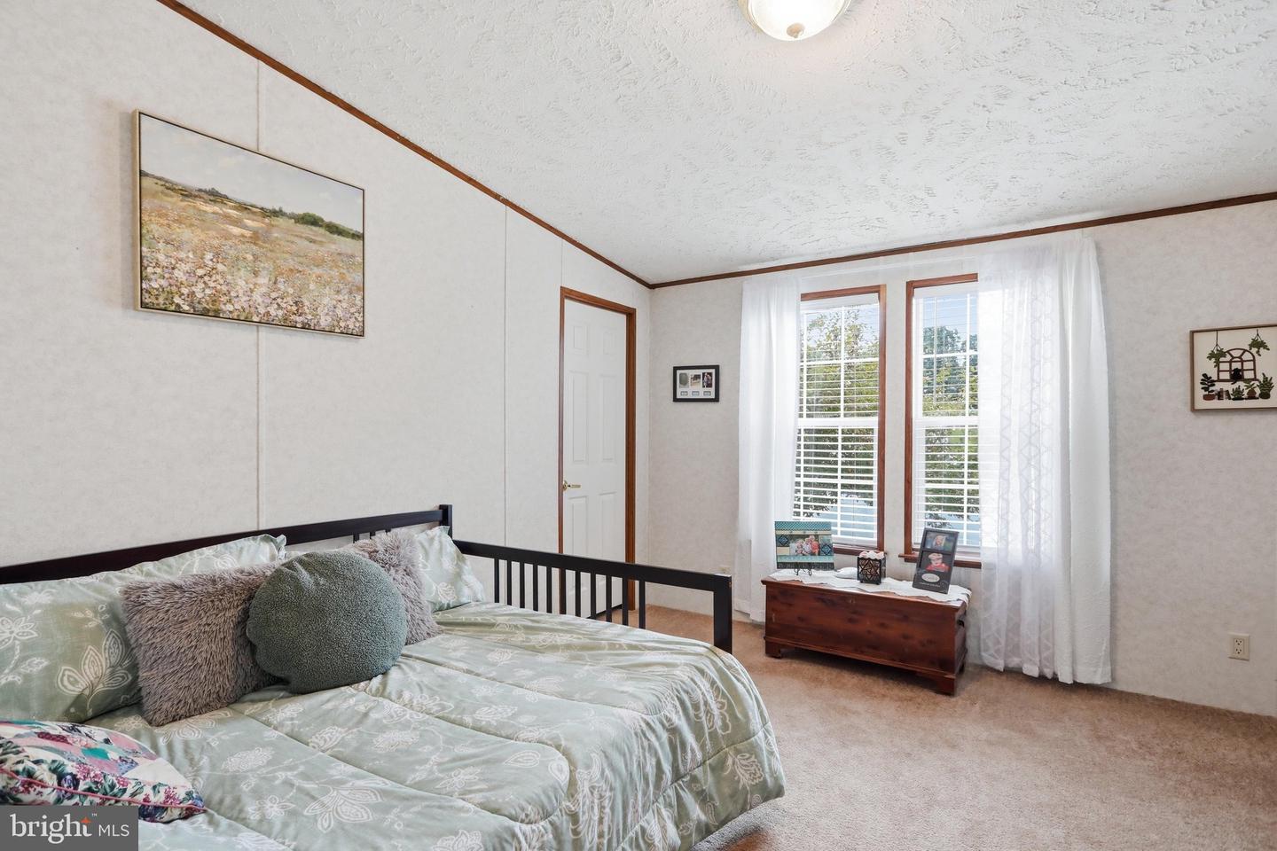 5613 Classic Court Property Photo 19