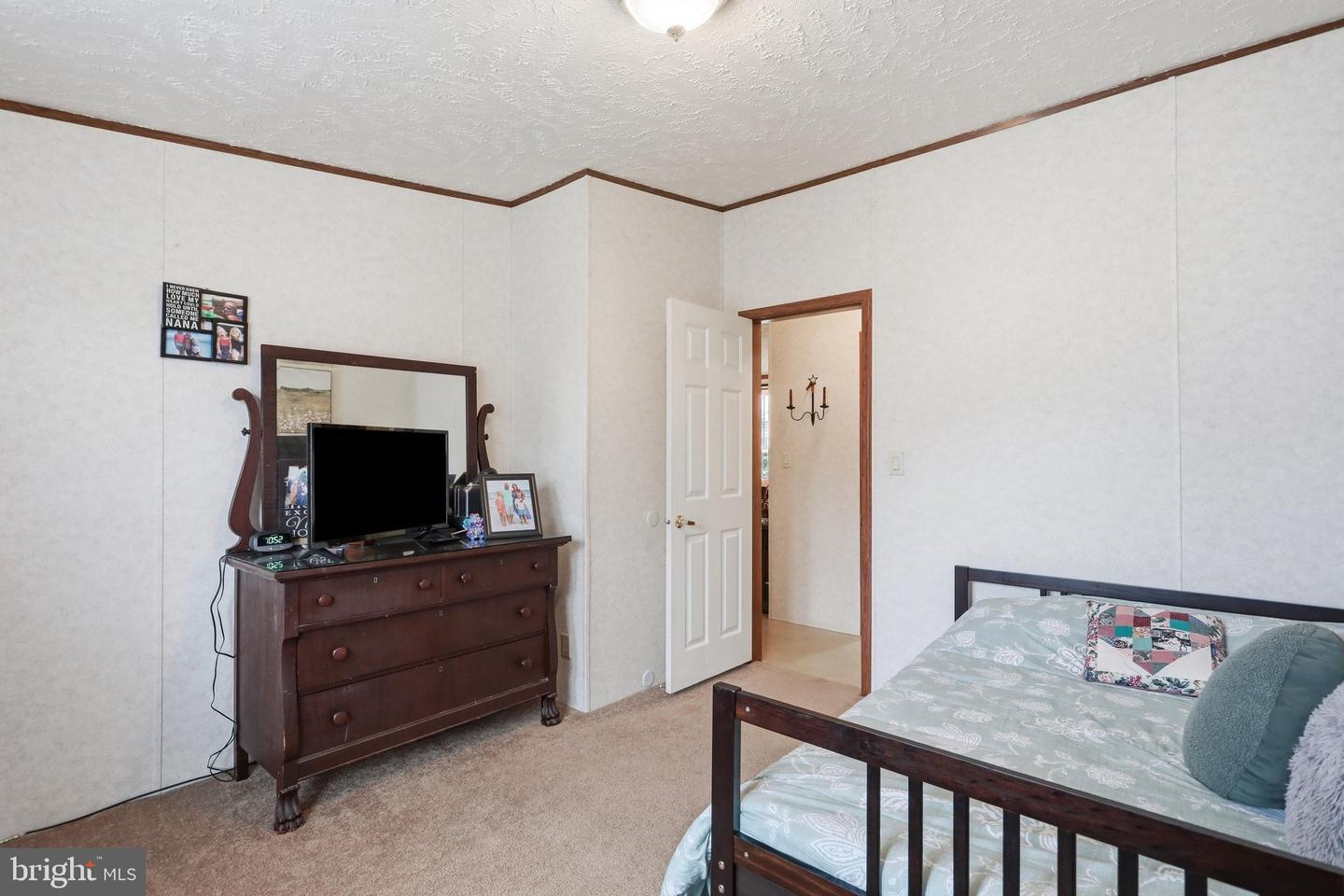 5613 Classic Court Property Photo 20