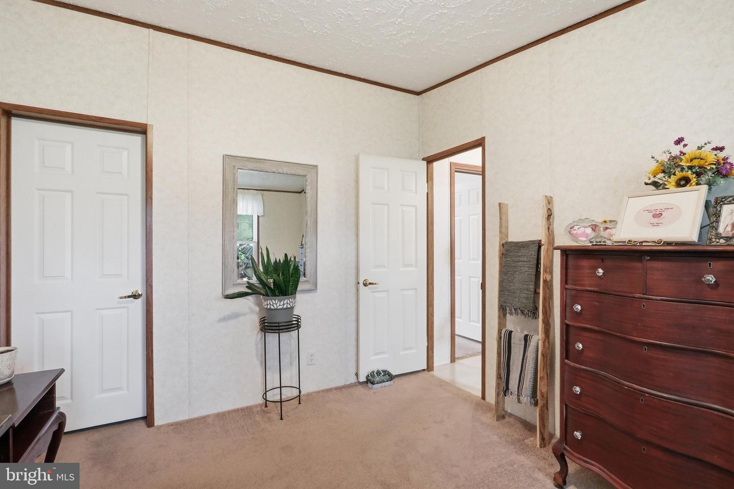 5613 Classic Court Property Photo 23