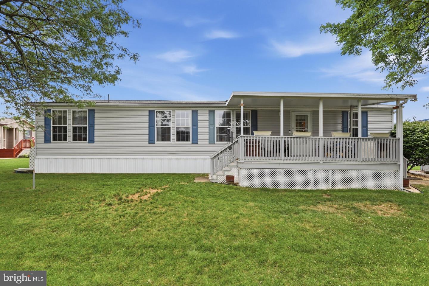 5613 Classic Court Property Photo 32