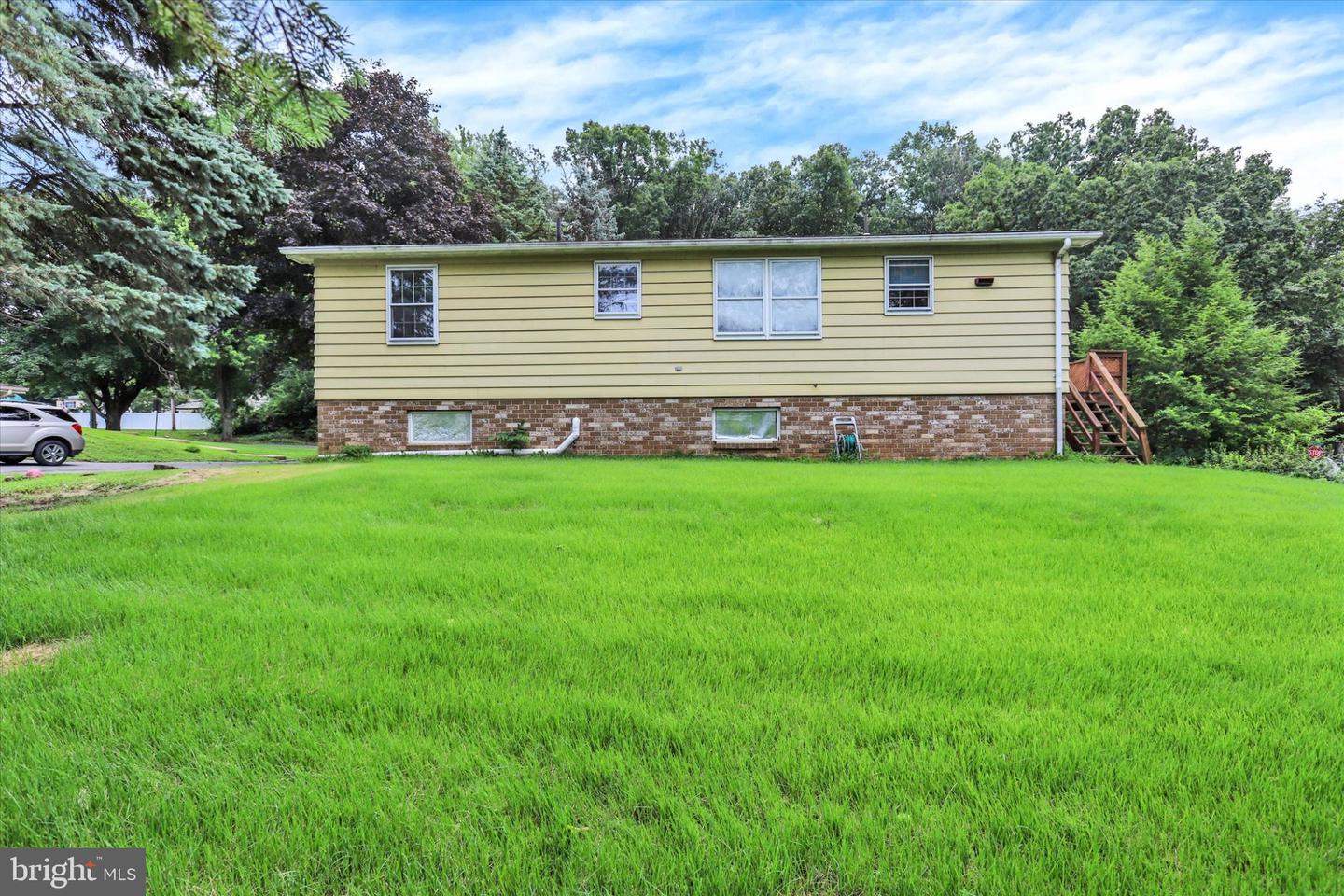 399 Garman Dr Property Photo 21