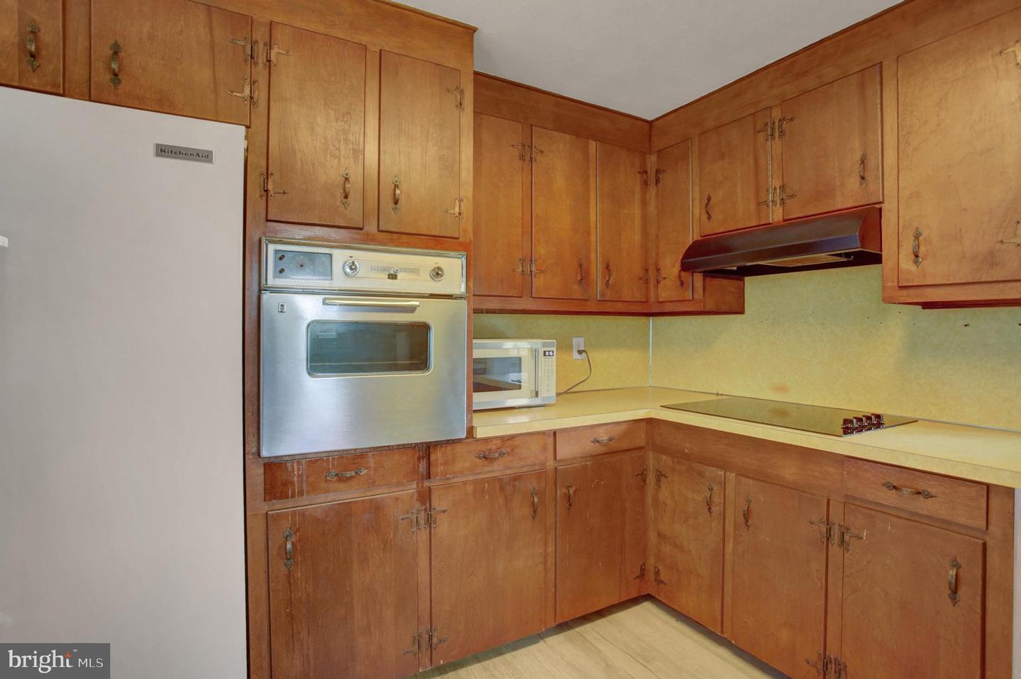 221 Harvest Lane Property Photo 11