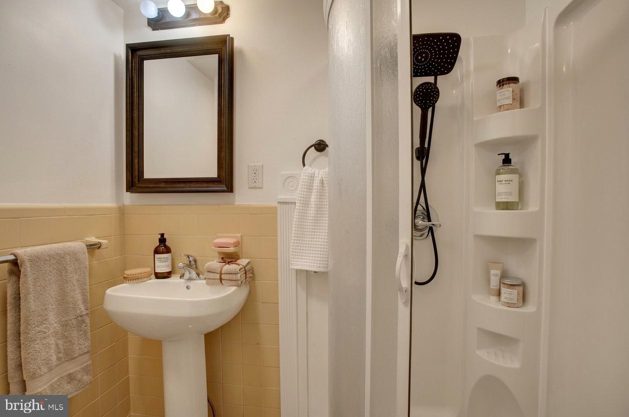 221 Harvest Lane Property Photo 30
