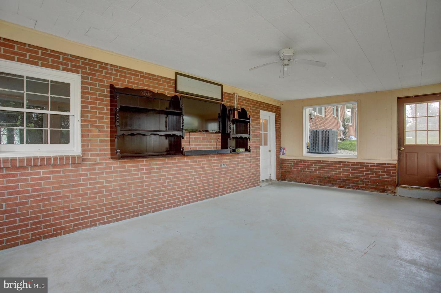 221 Harvest Lane Property Photo 38