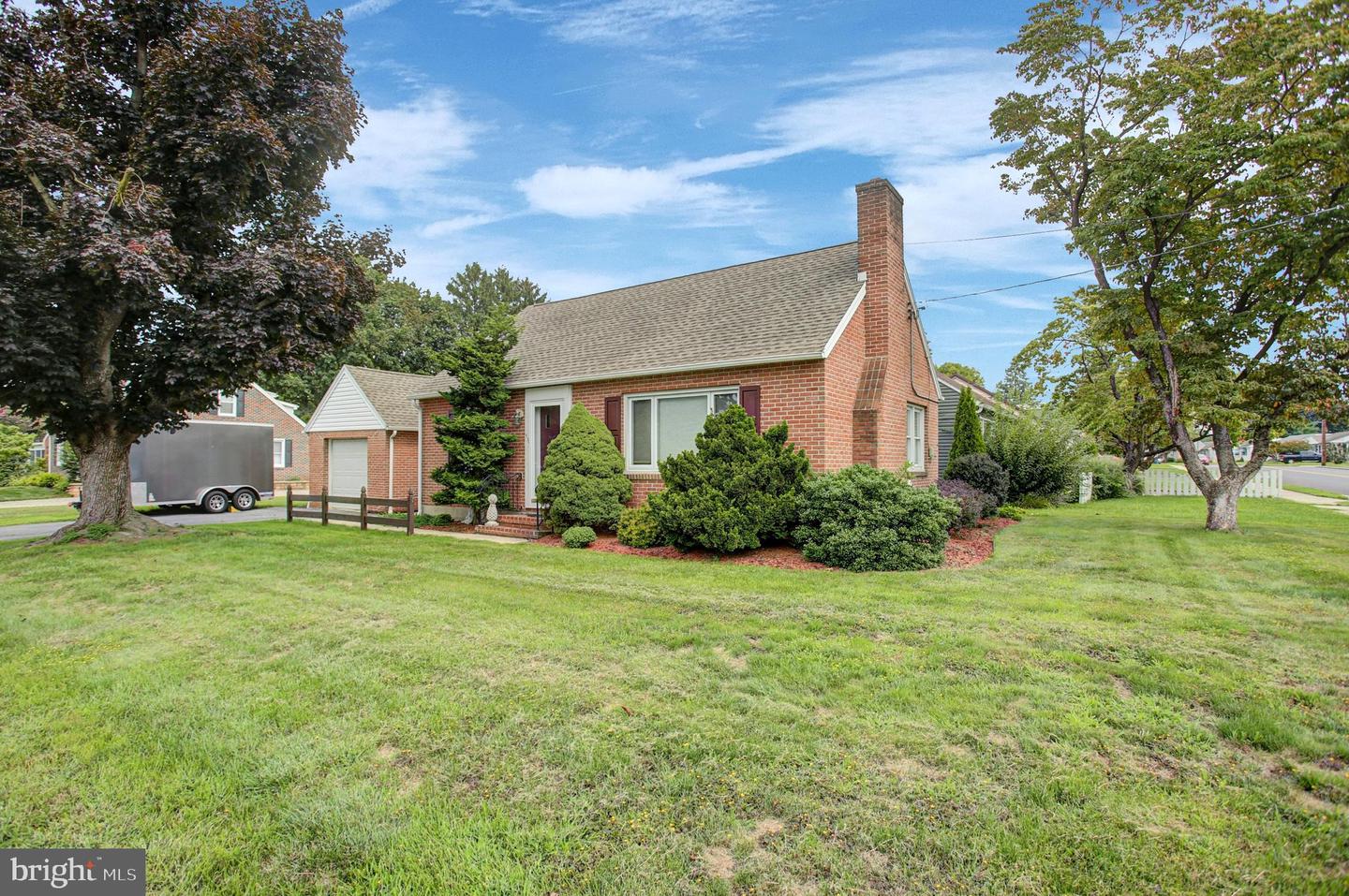 571 Highland Avenue Property Photo 2