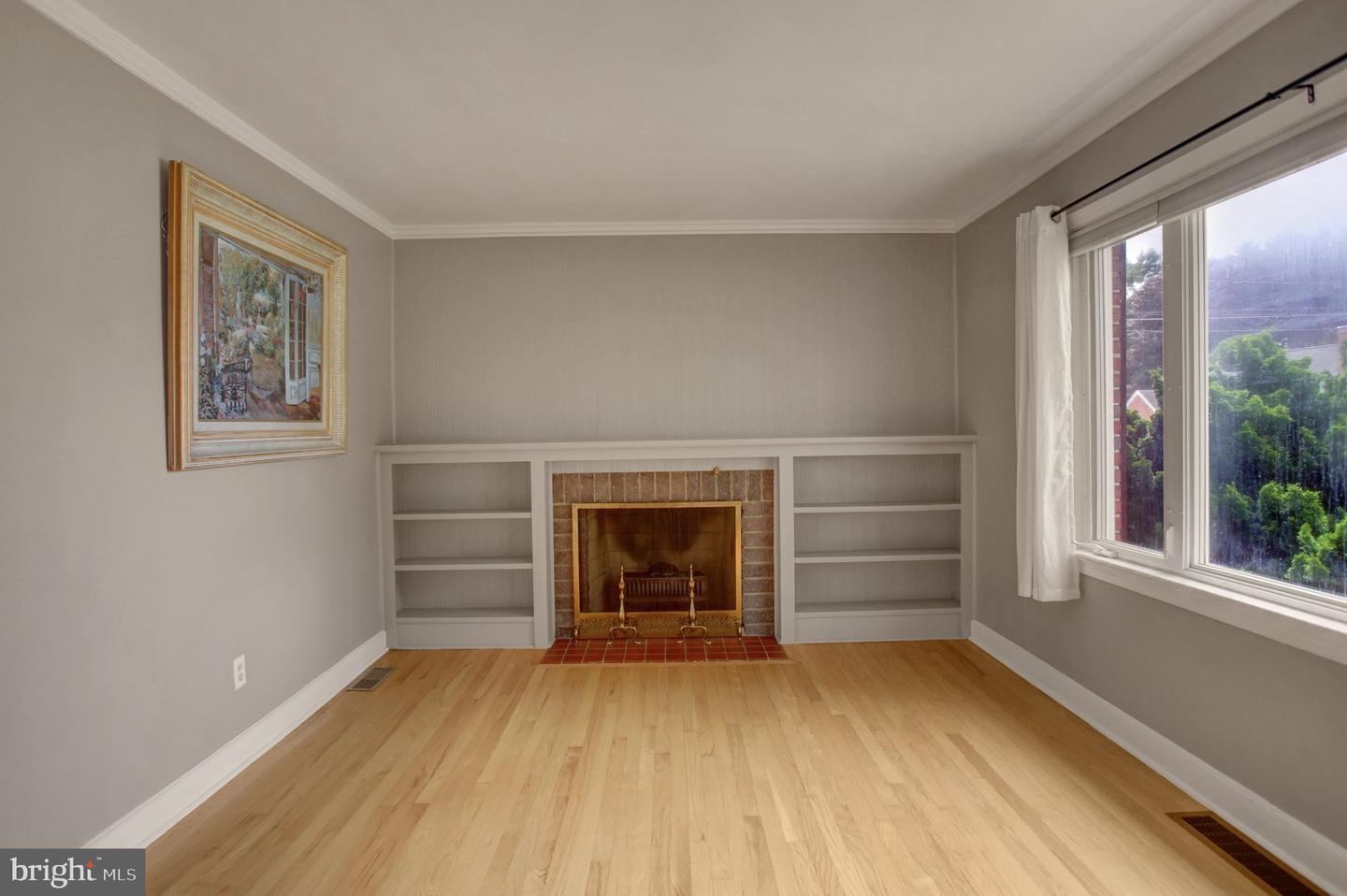 571 Highland Avenue Property Photo 8