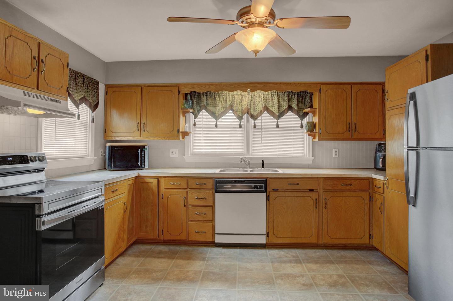 571 Highland Avenue Property Photo 12