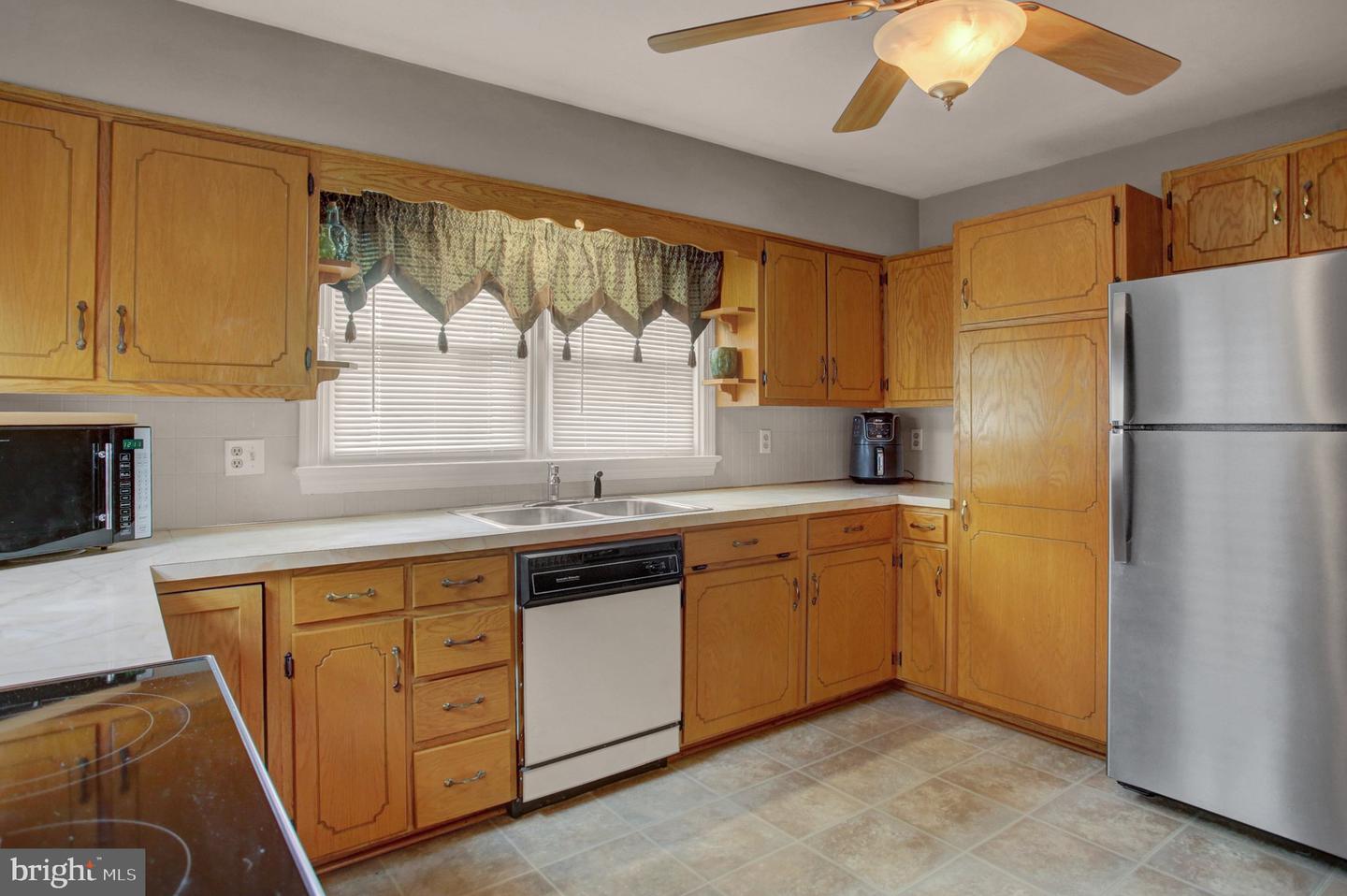 571 Highland Avenue Property Photo 13