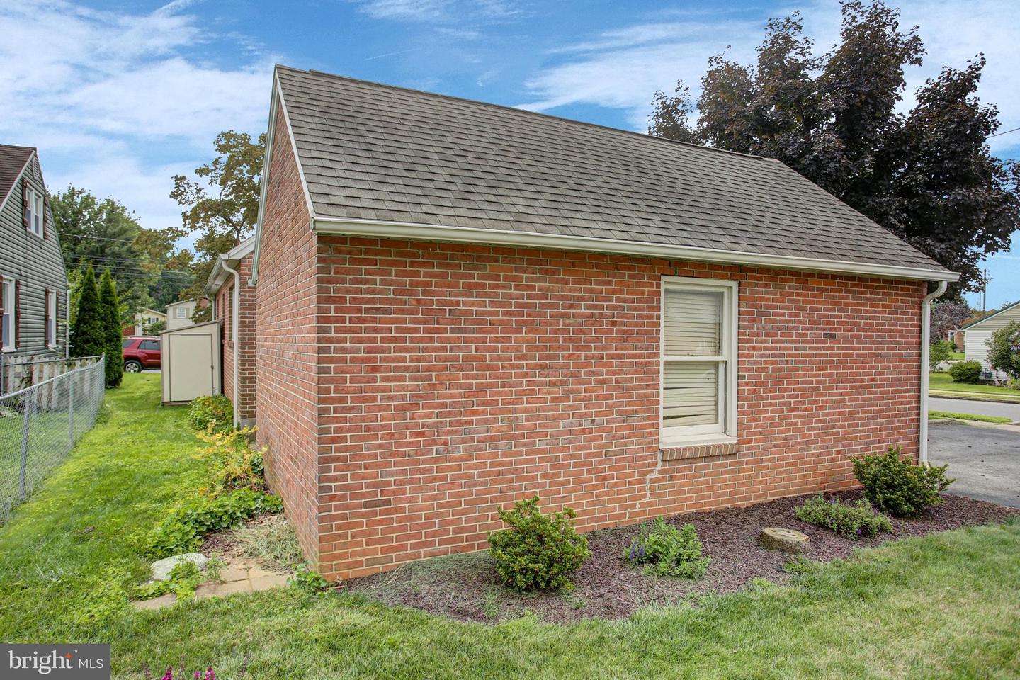 571 Highland Avenue Property Photo 34