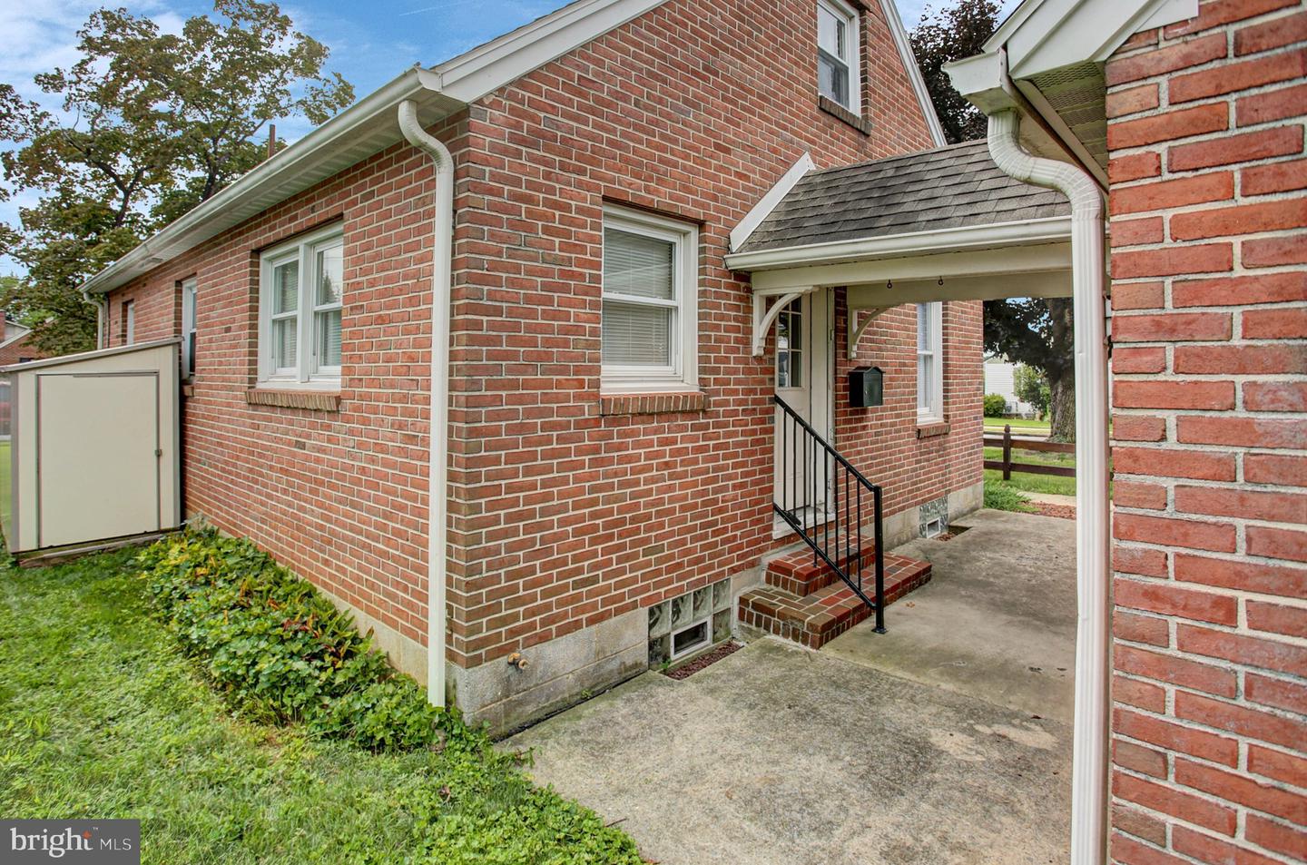 571 Highland Avenue Property Photo 35