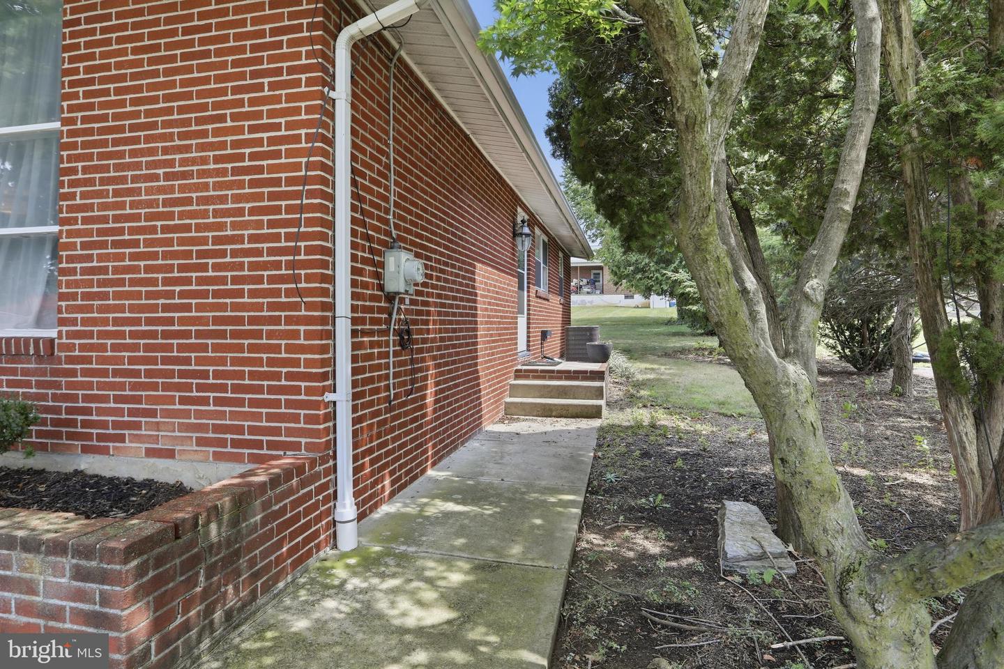 133 Williamson Avenue Property Photo 4