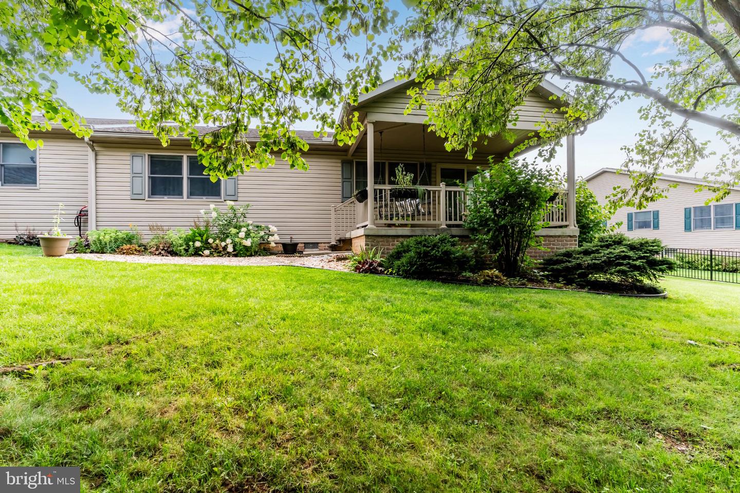 317 Woodvale Dr Property Photo 7