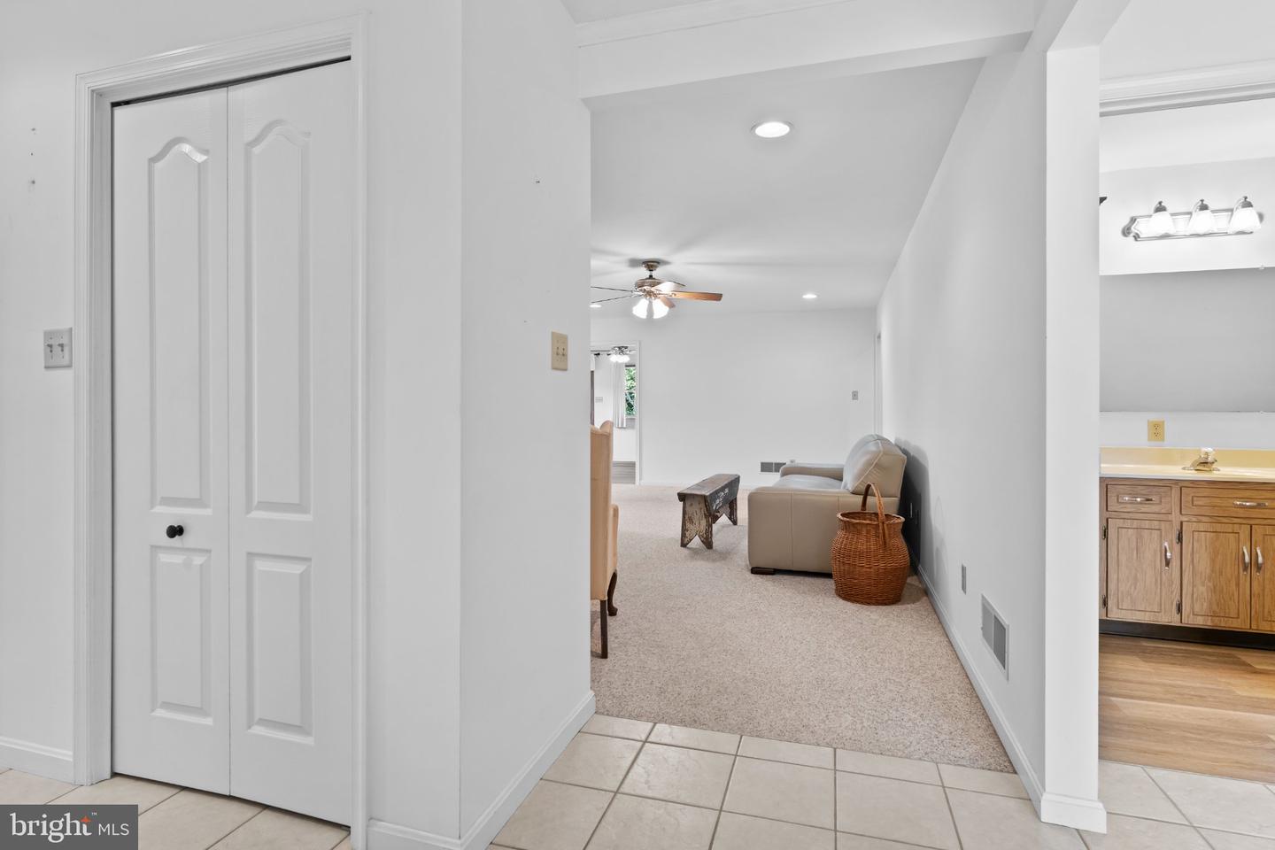 317 Woodvale Dr Property Photo 11