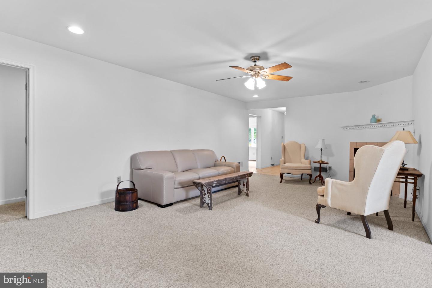 317 Woodvale Dr Property Photo 14