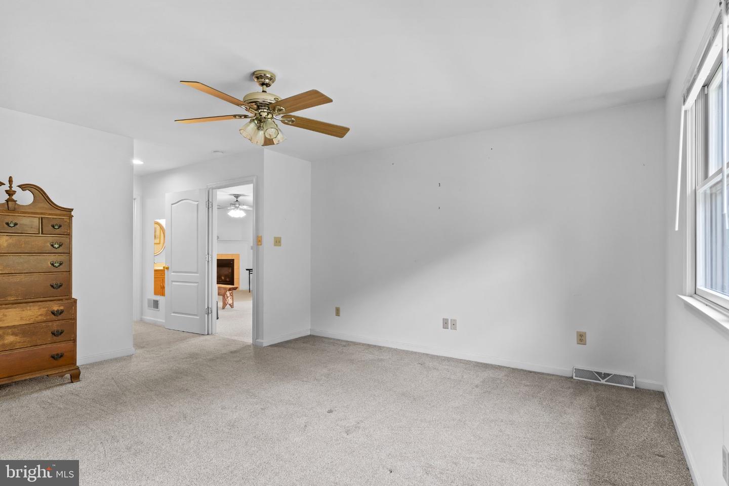 317 Woodvale Dr Property Photo 24