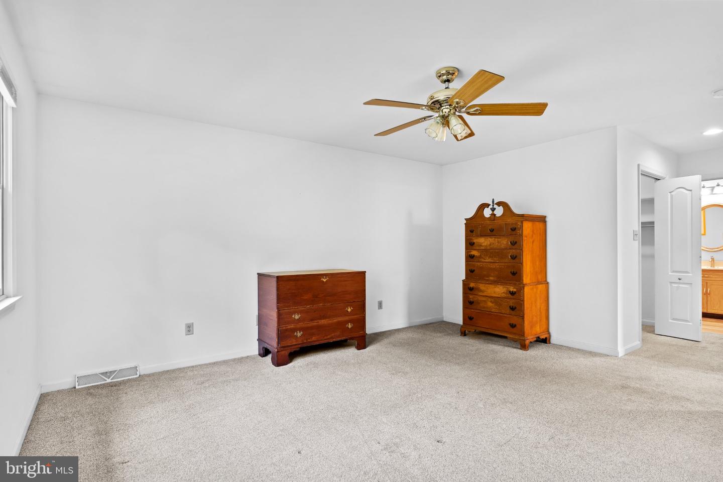 317 Woodvale Dr Property Photo 26