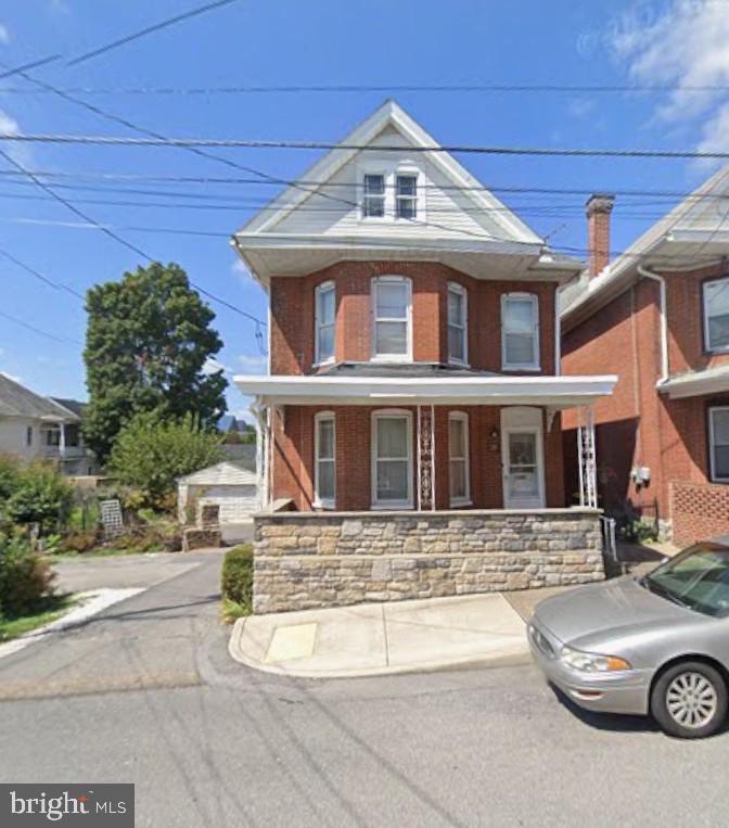28 S Grant St Property Photo 1