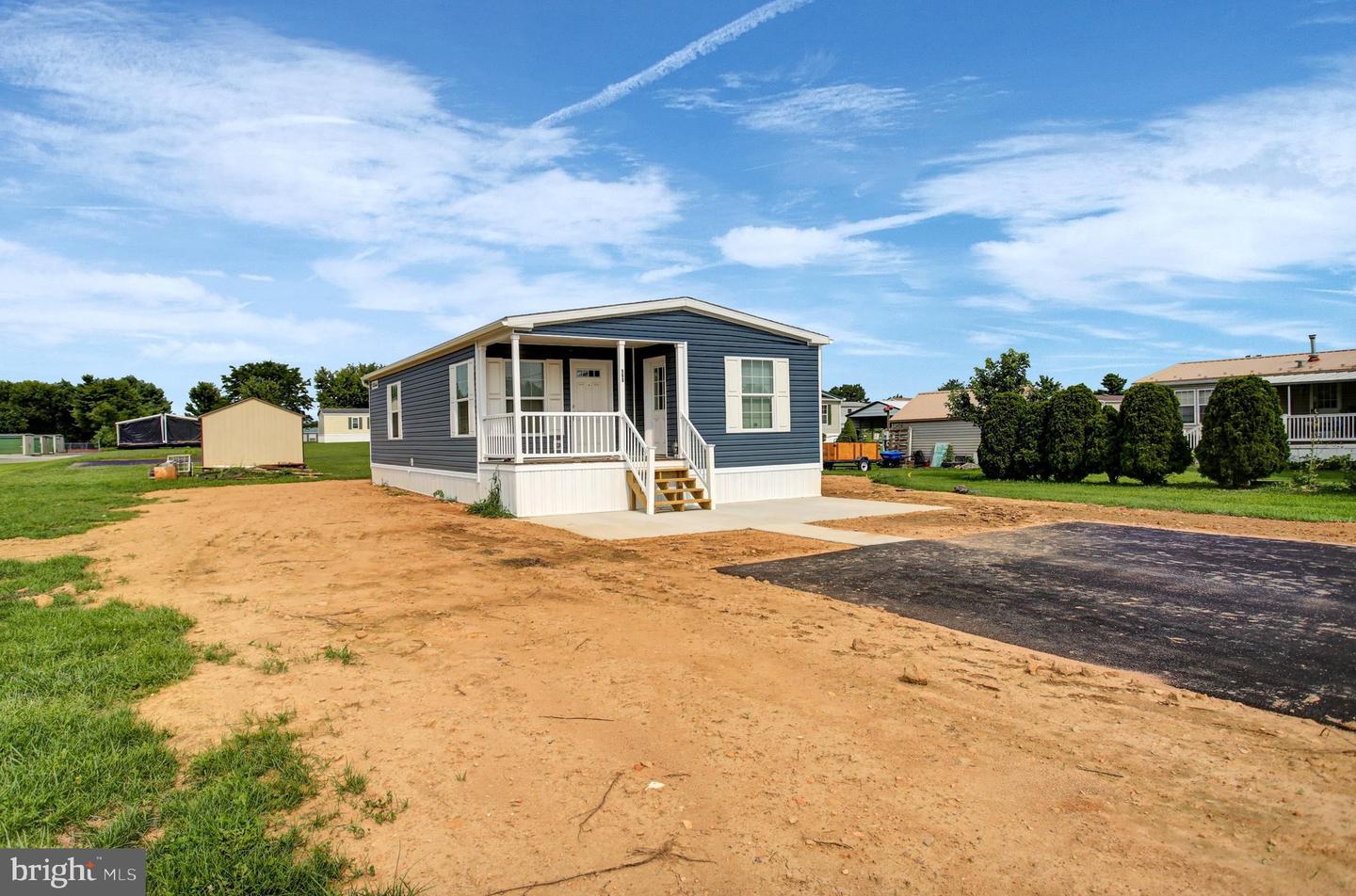 500 Municipal Dr Property Photo 3