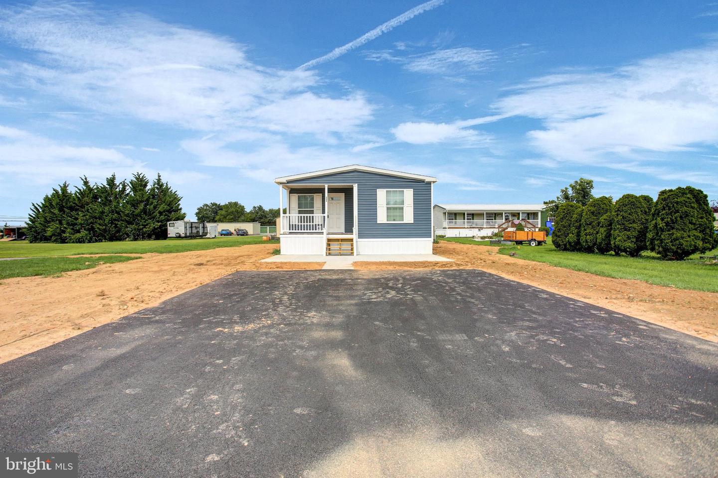 500 Municipal Dr Property Photo 4