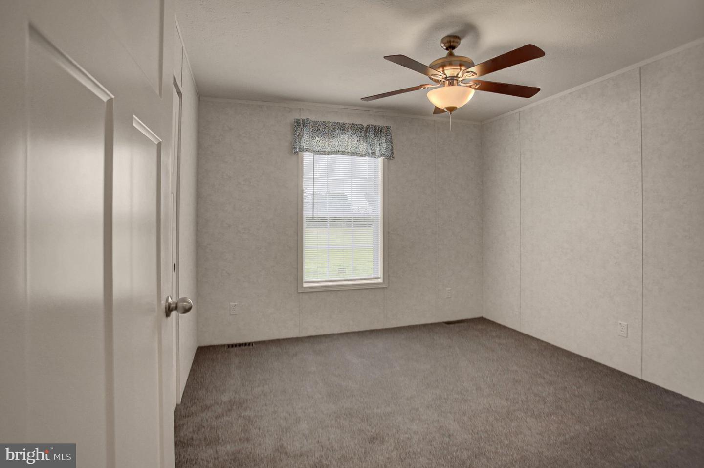 500 Municipal Dr Property Photo 19