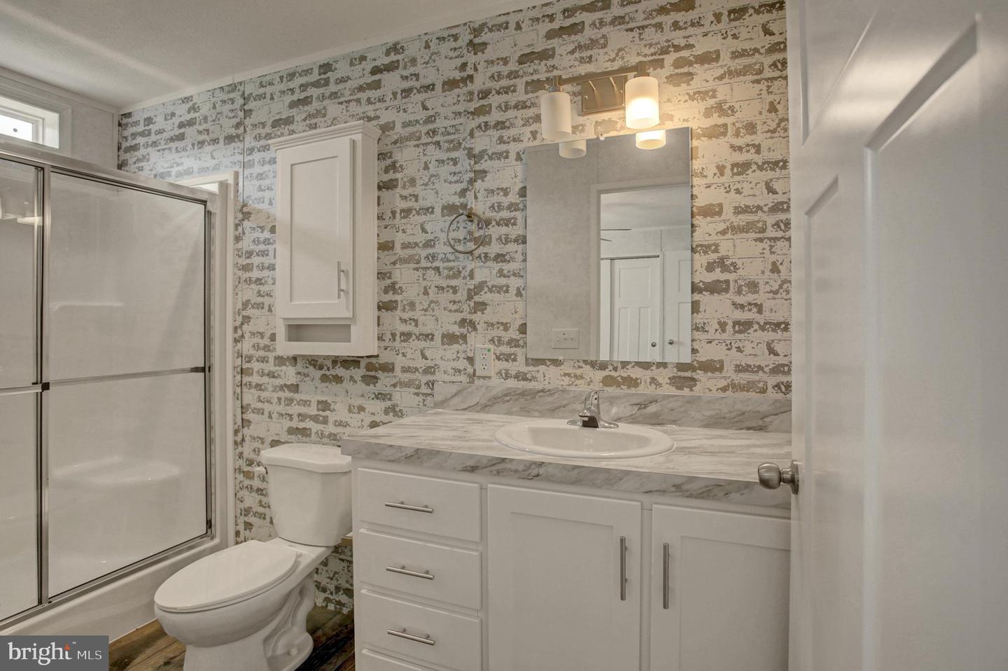 500 Municipal Dr Property Photo 21