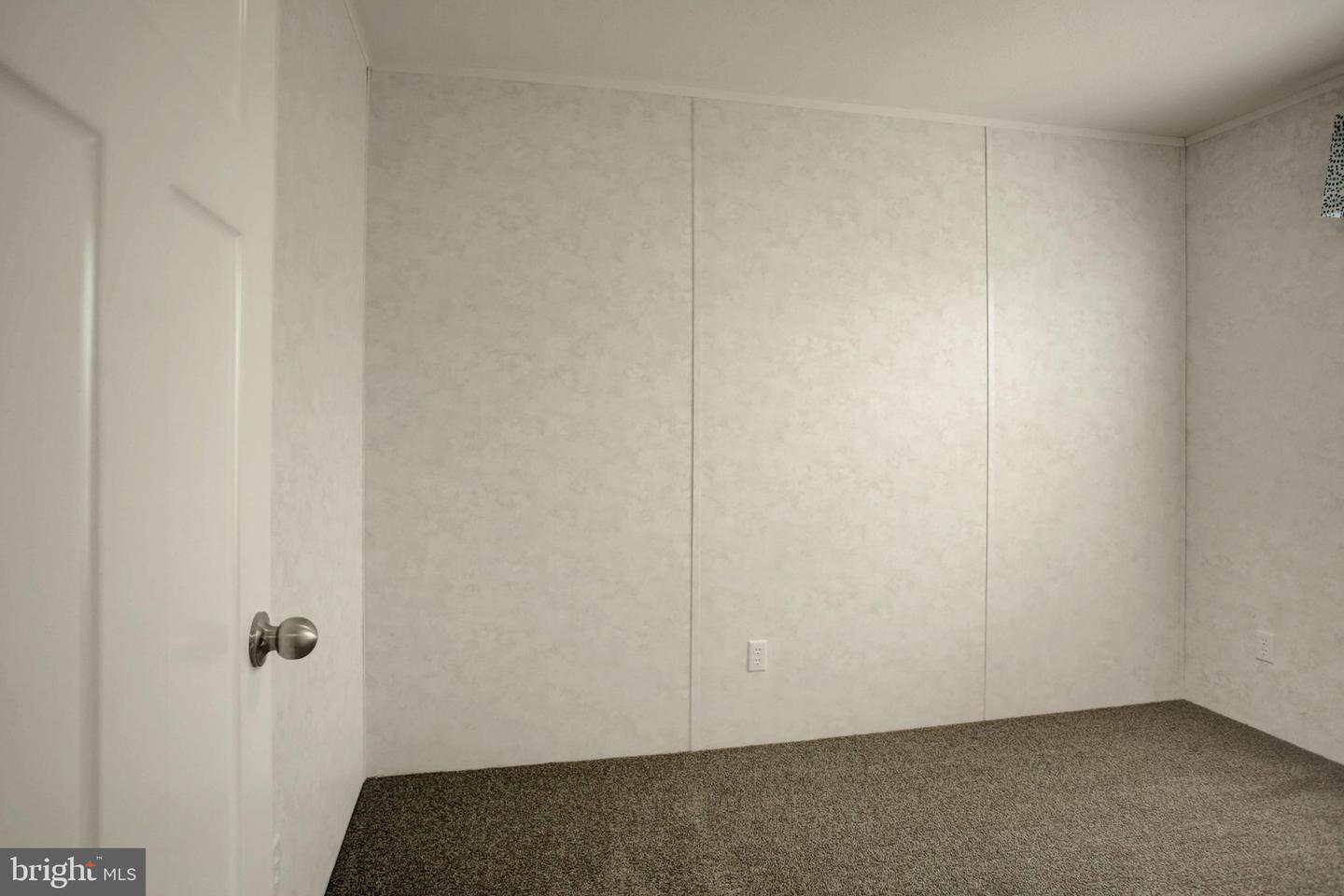 500 Municipal Dr Property Photo 23