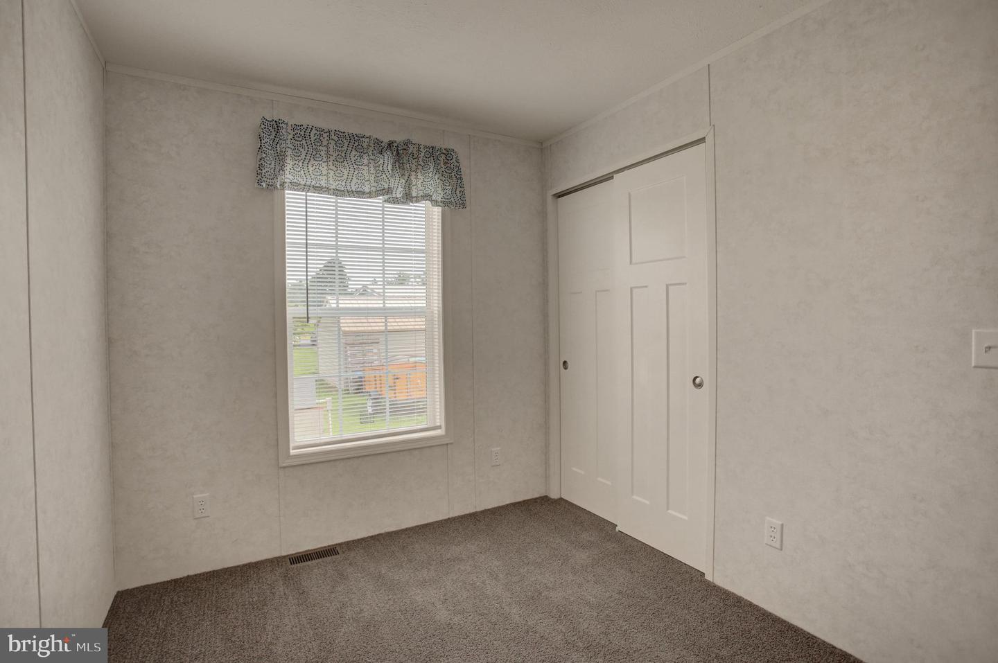 500 Municipal Dr Property Photo 24
