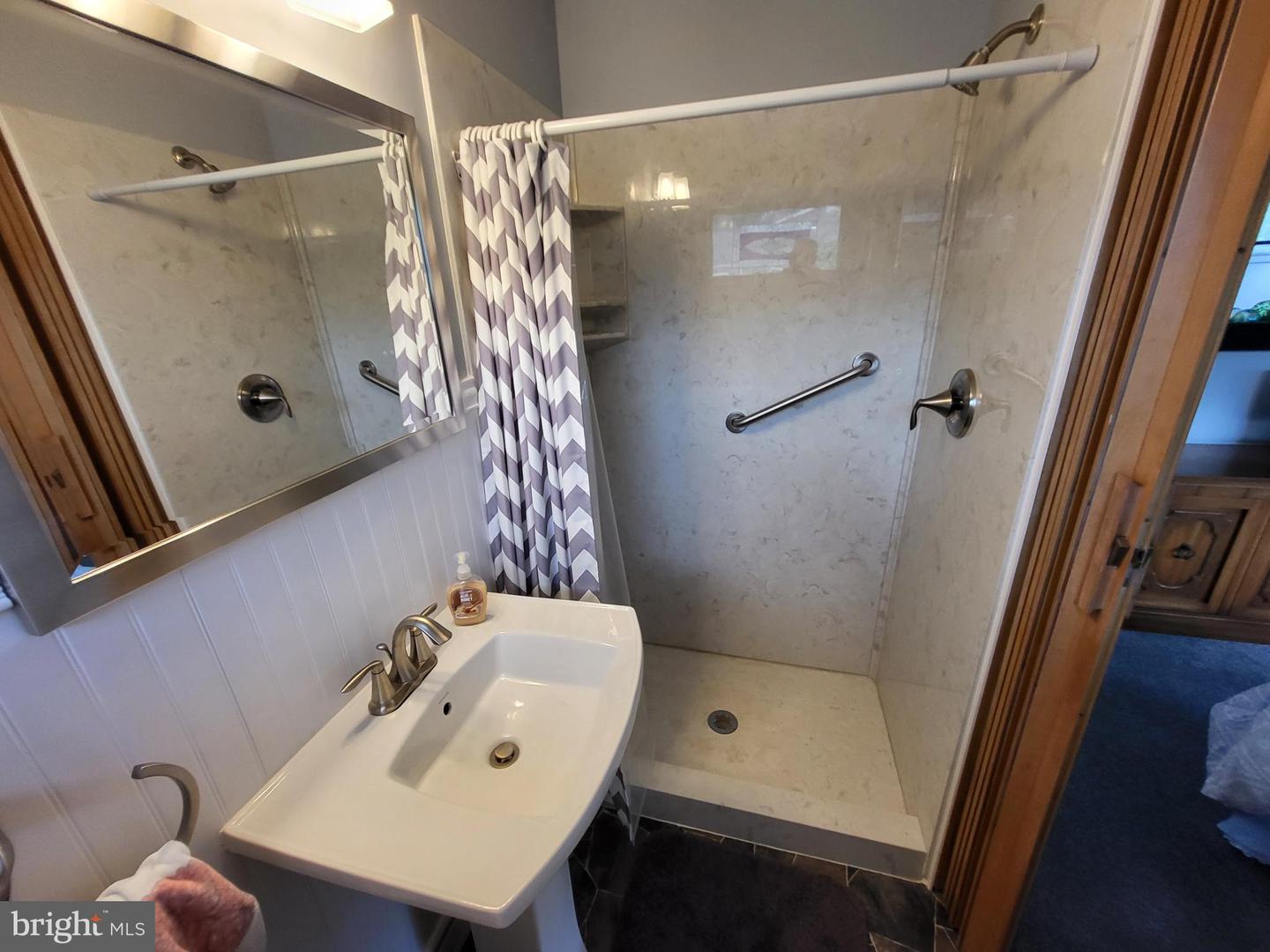 910 Nelson St Property Photo 14