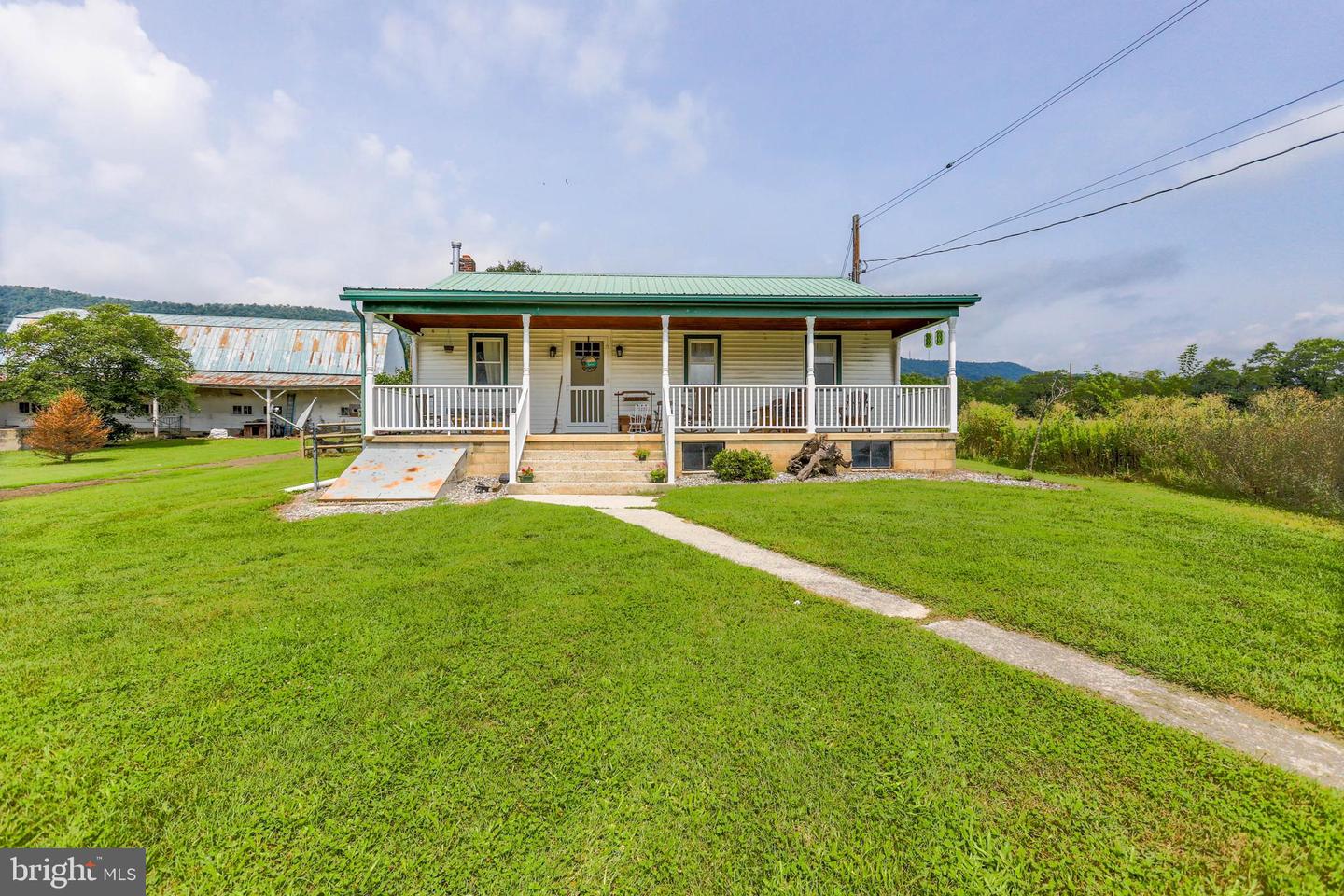 14957 Cumberland Highway Property Photo 1