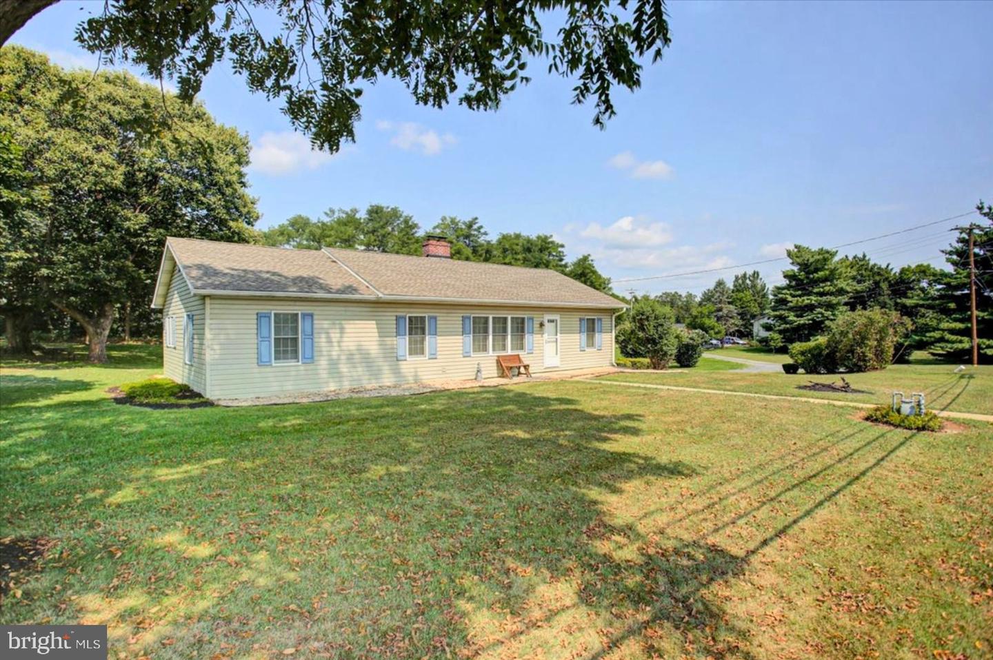 5881 Fort Loudon Road Property Photo 1