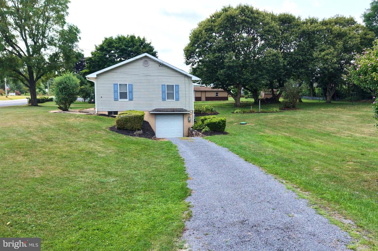 5881 Fort Loudon Road Property Photo 4