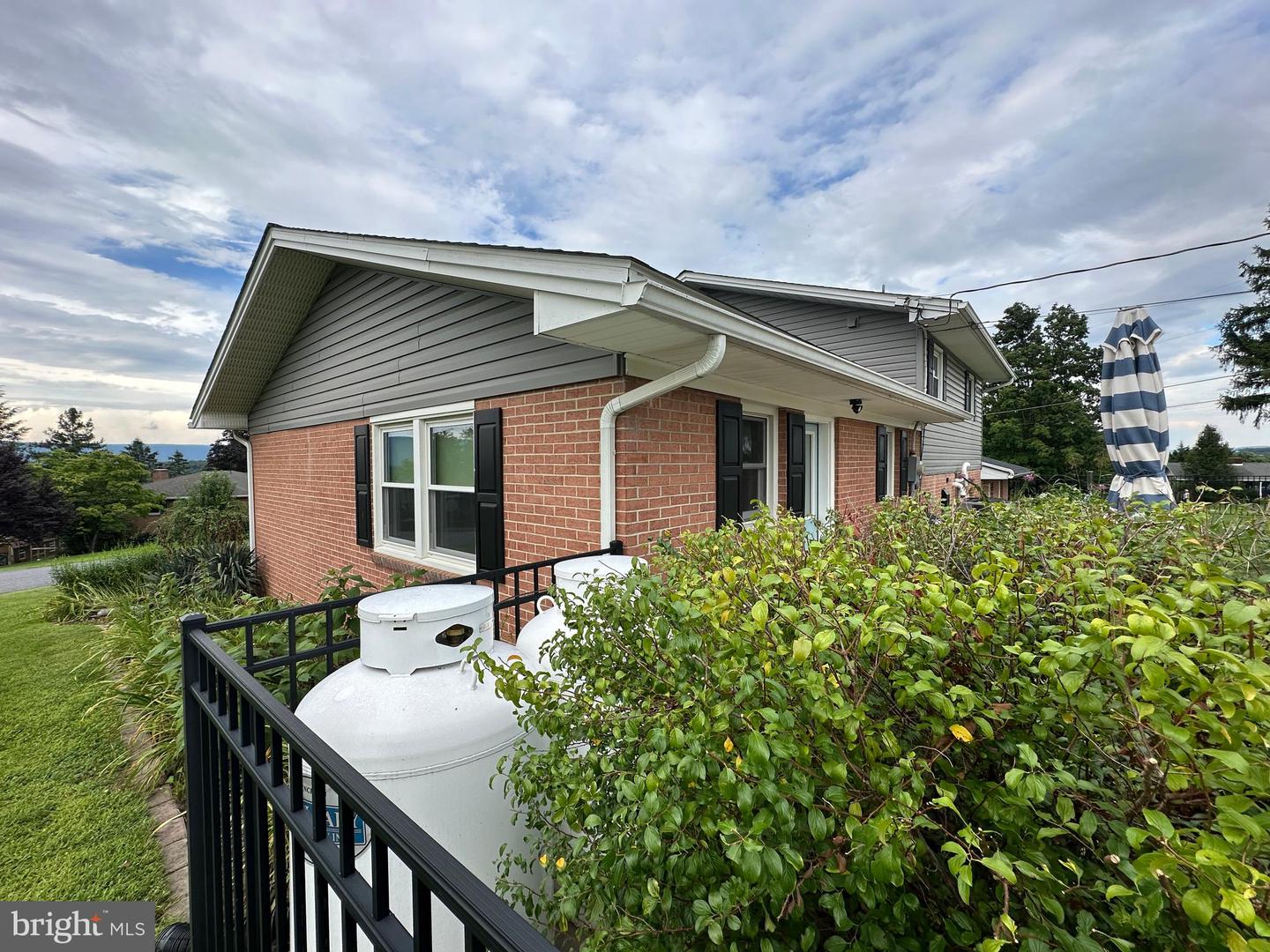 25 Kensington Drive Property Photo 24