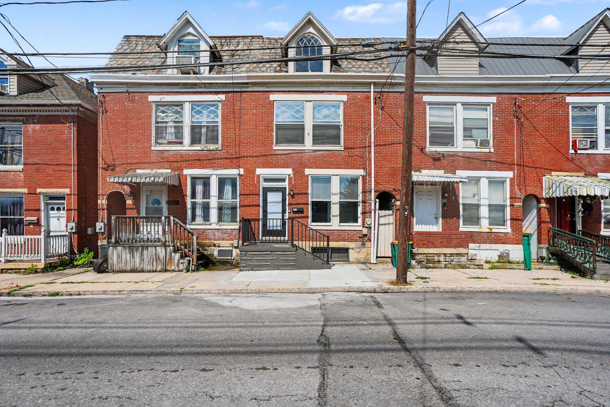 33 S Franklin St Property Photo 1