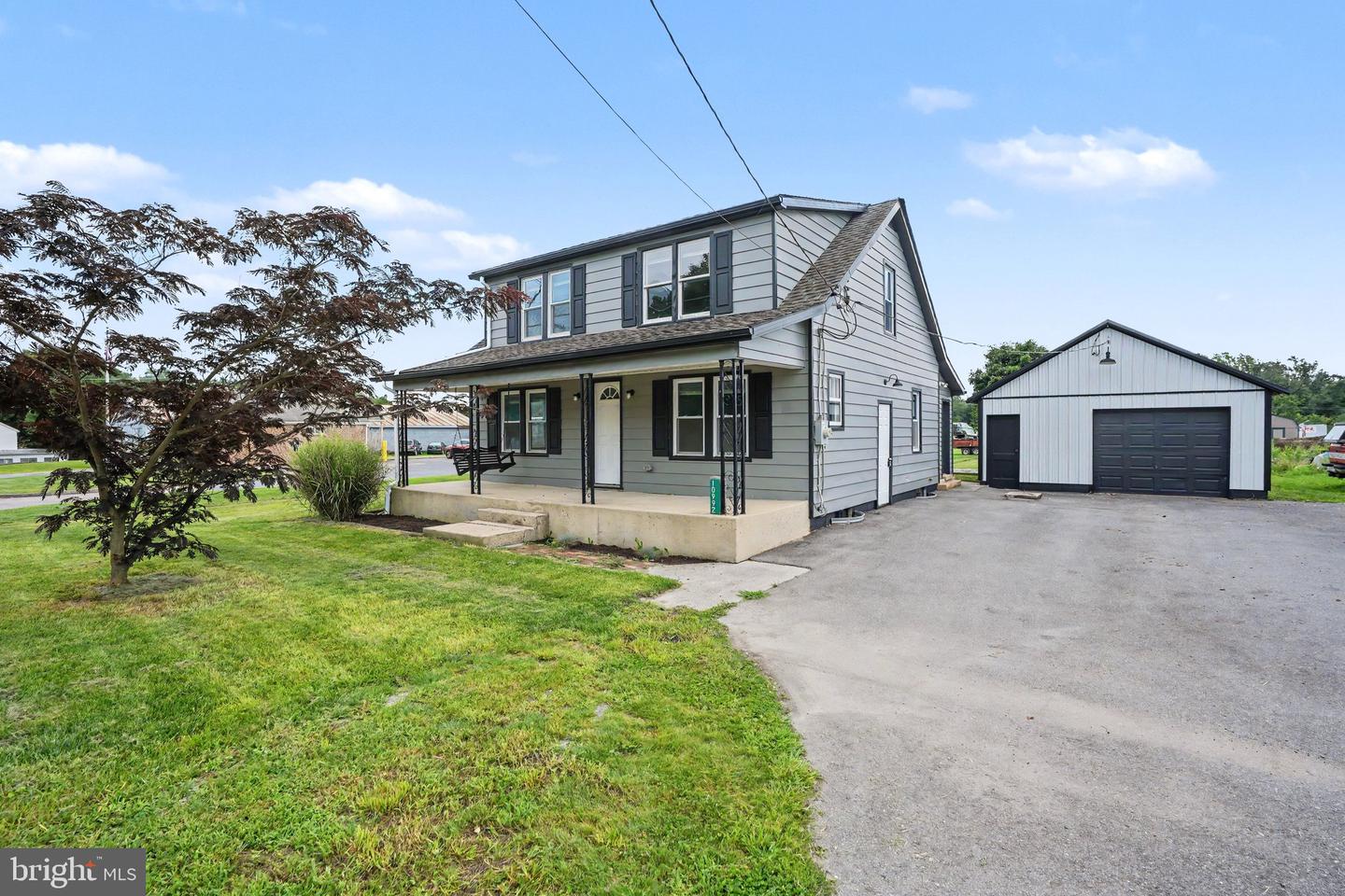 10992 Roxbury Road Property Photo 1