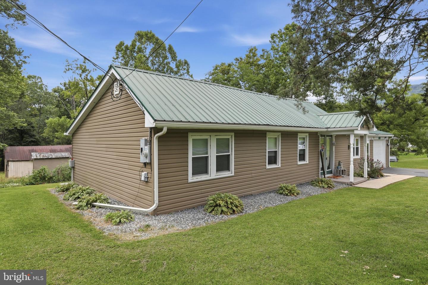 3534 Mountain Road Property Photo 4