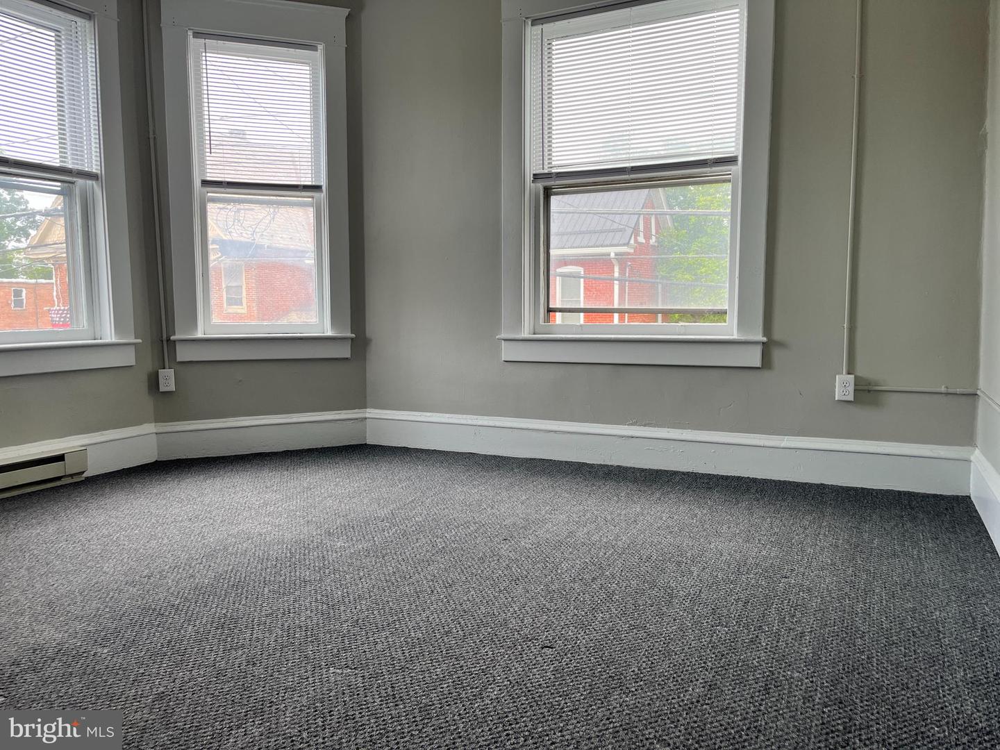 315 S Second St #unit 2 Property Photo 2