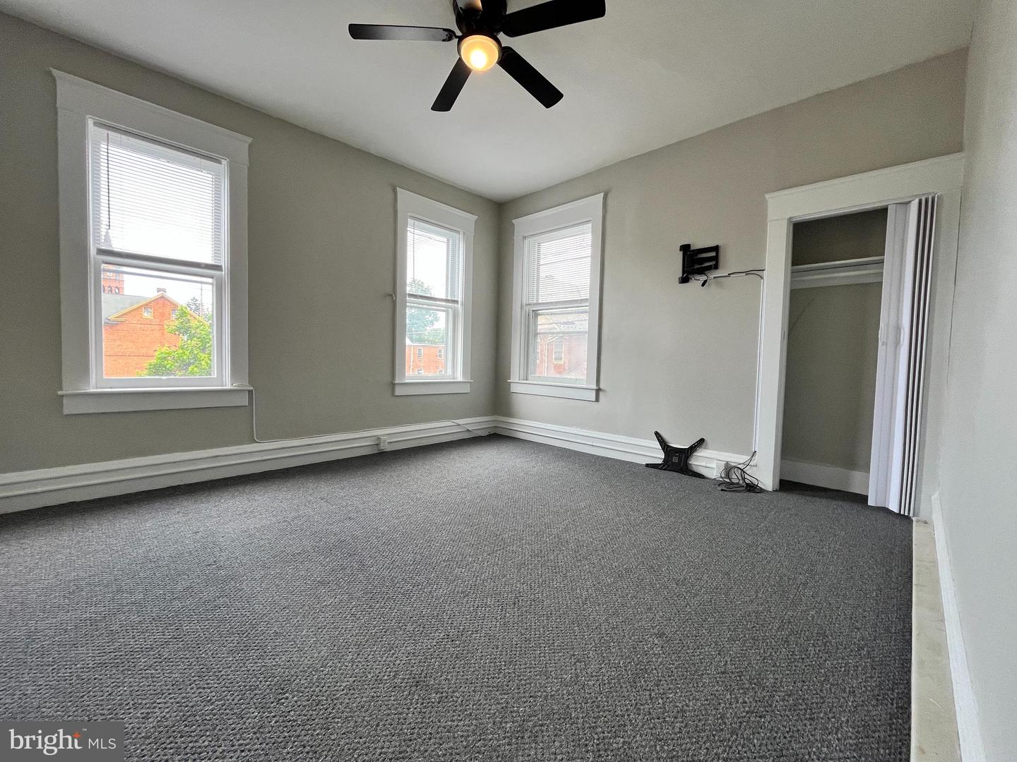 315 S Second St #unit 2 Property Photo 5