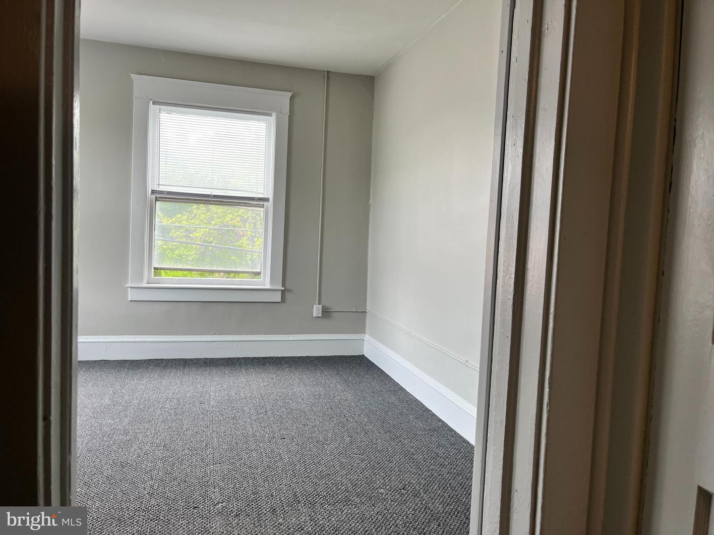 315 S Second St #unit 2 Property Photo 6