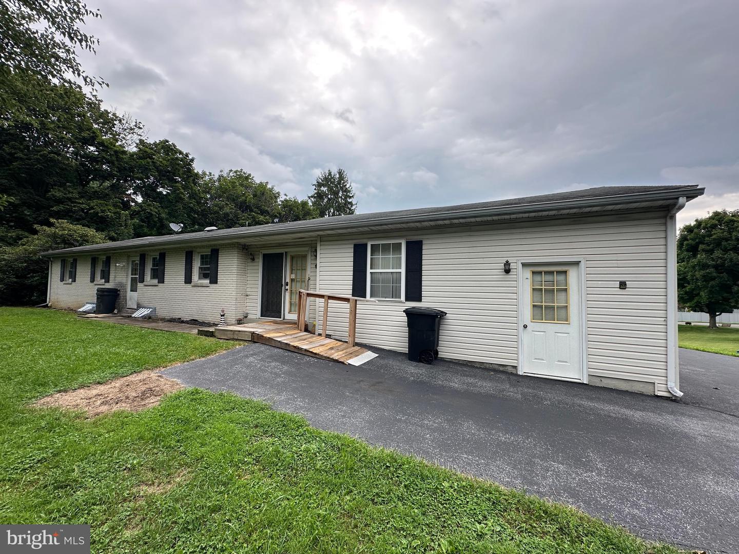 11539 Westminster Drive Property Photo 6