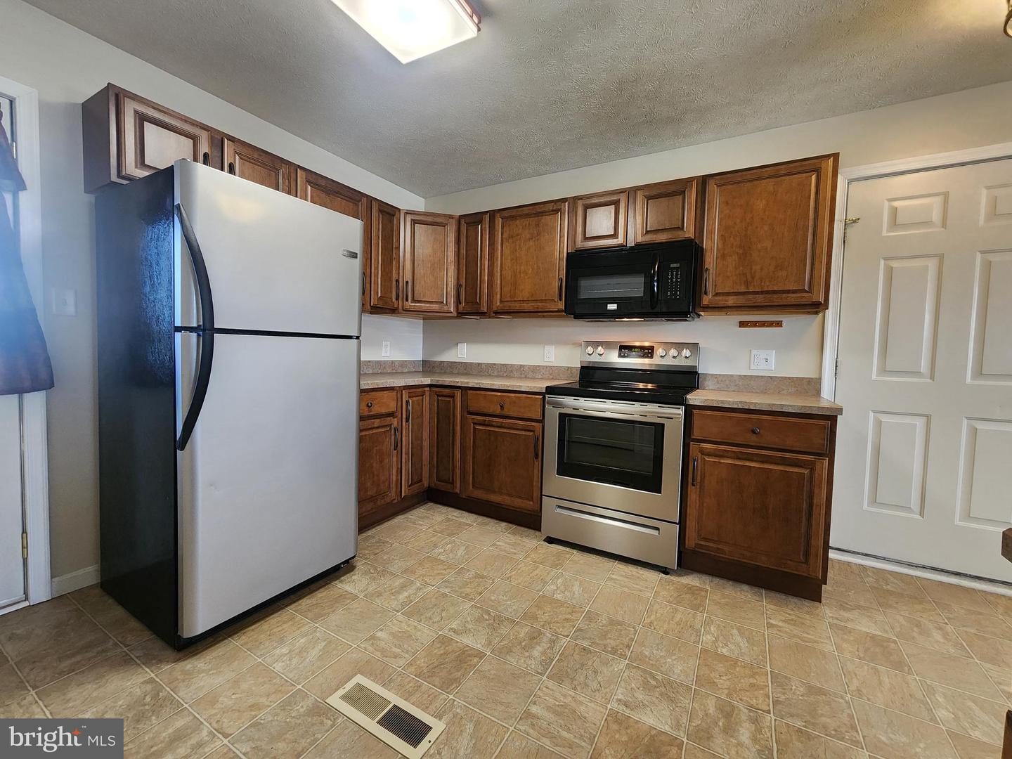 739 Stouffer Avenue Property Photo 11