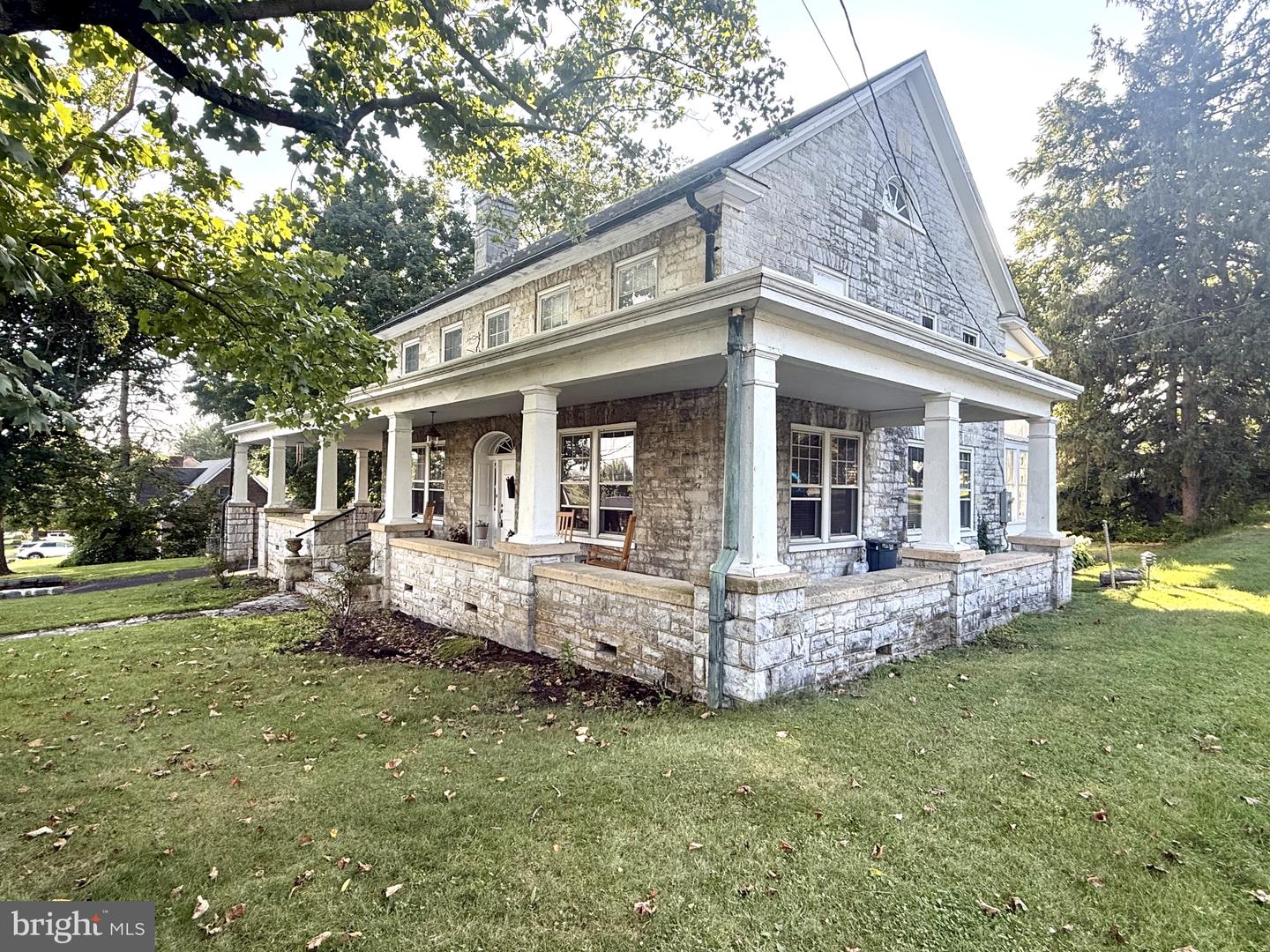 135 Loudon Rd Property Photo 3