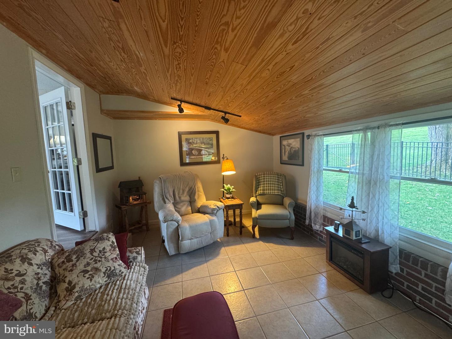 28 Pine Way Property Photo 30