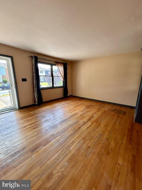 1007 Byers Ave Property Photo 6