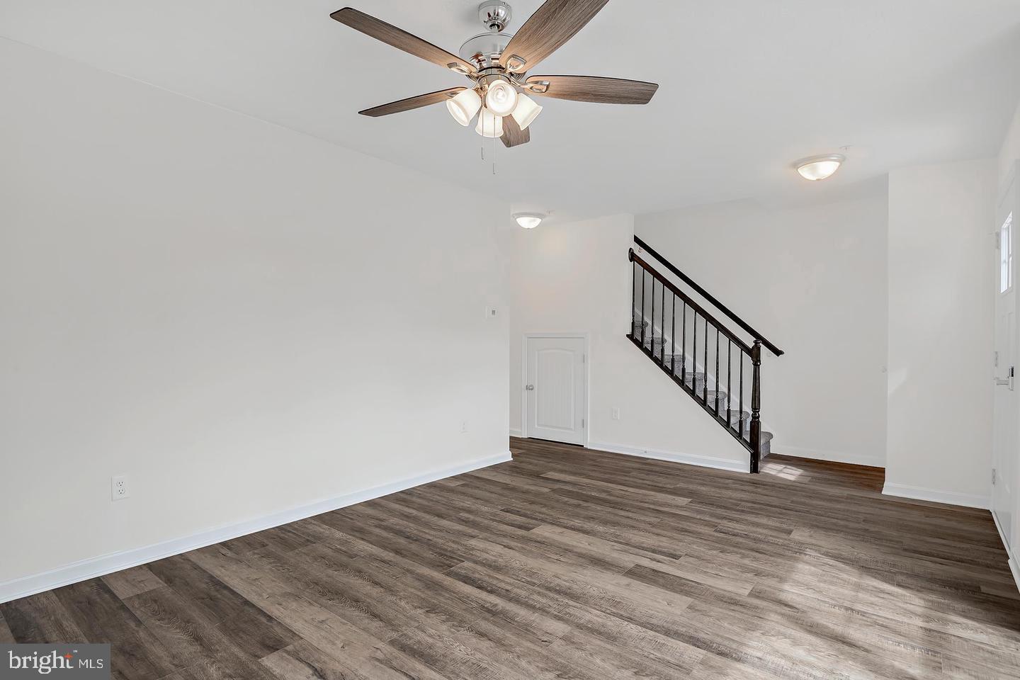 3084 Clinton Avenue Property Photo 3