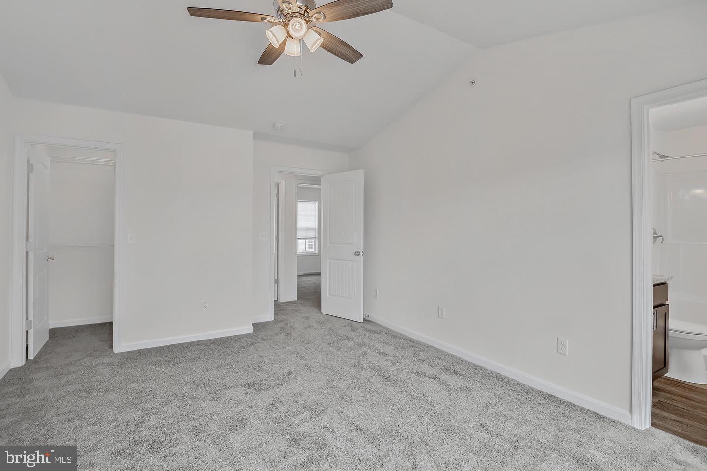 3084 Clinton Avenue Property Photo 11