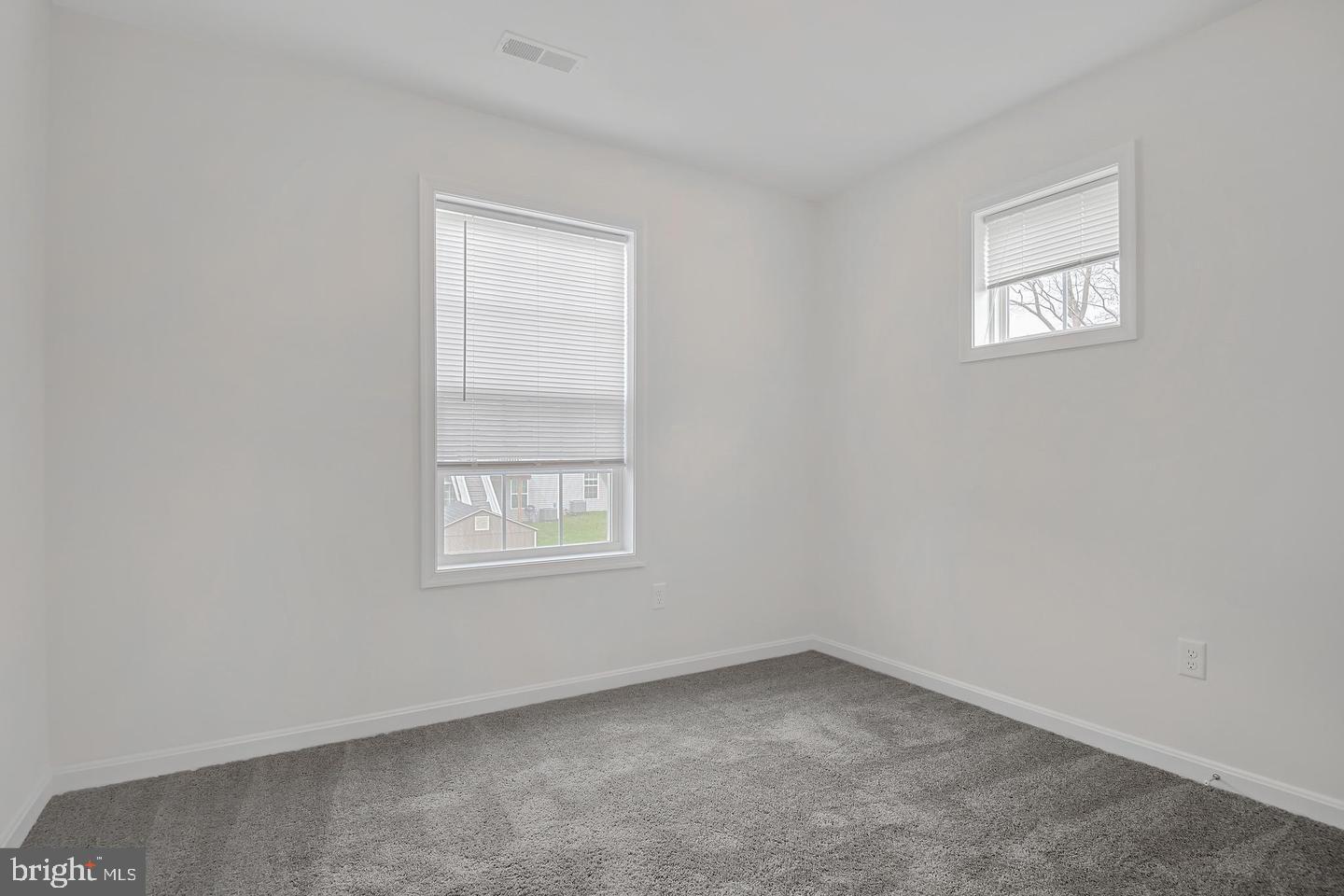 3084 Clinton Avenue Property Photo 15