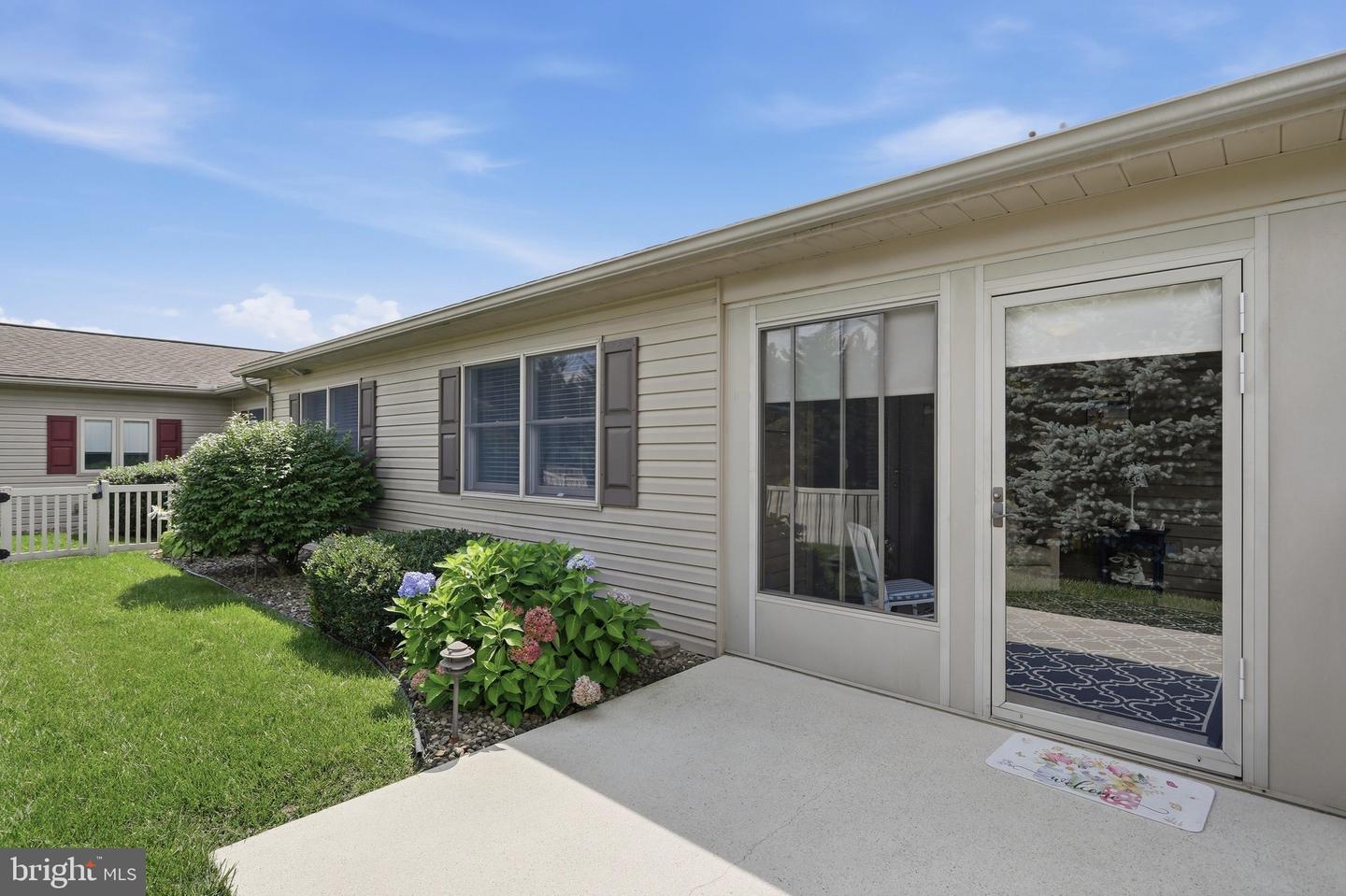 305 Sunbrook Drive Property Photo 4